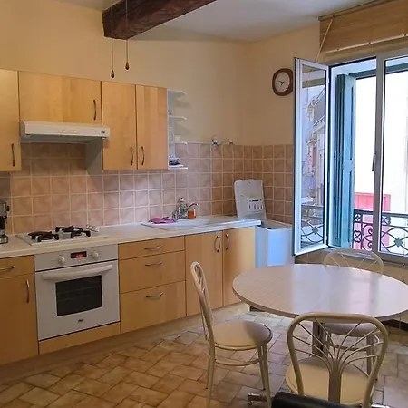 Petit Au Coeur Du Centre Historique De * كولِيورْ